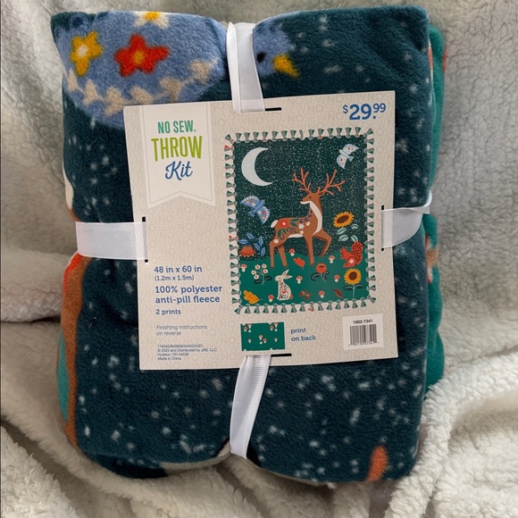 No Sew Throw Kit with Deer and Floral Design - Picture 2 of 3